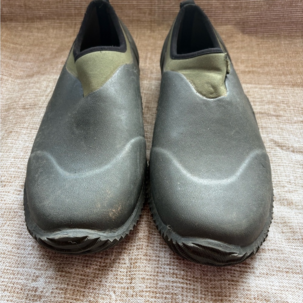 Men's Gray Slip-On Shoes